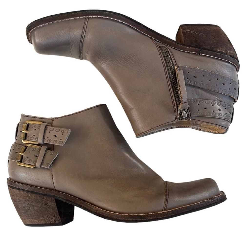 EUC Anthropologie / Latigo Prema Side Zip Leather Booties